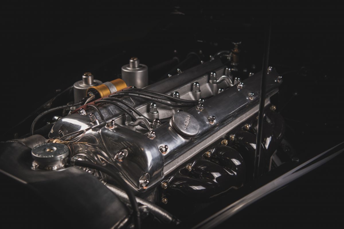 1954 Jaguar XK120 restomodded for loyal enthusiast