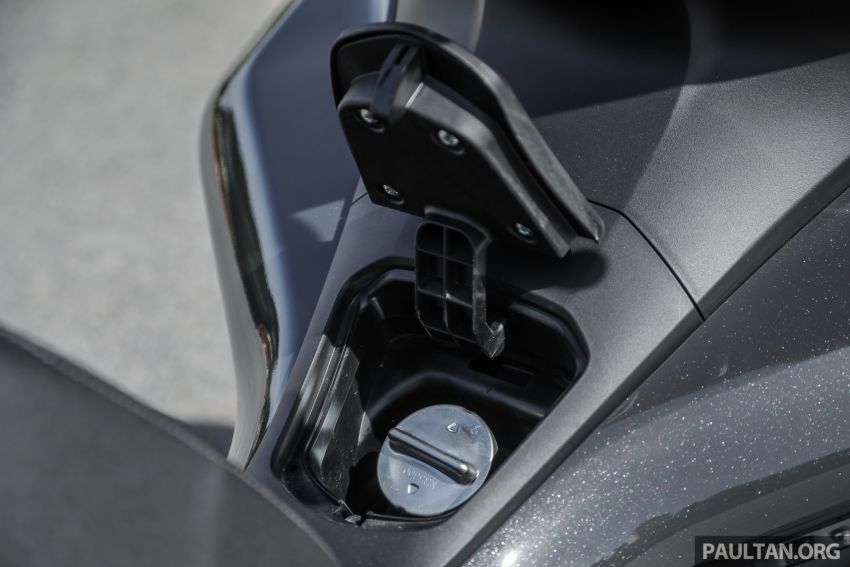 REVIEW: 2019 Honda PCX Hybrid and PCX 150 968626