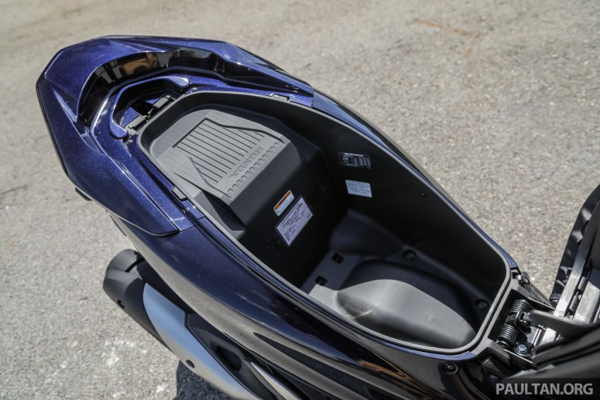 REVIEW: 2019 Honda PCX Hybrid and PCX 150 968736