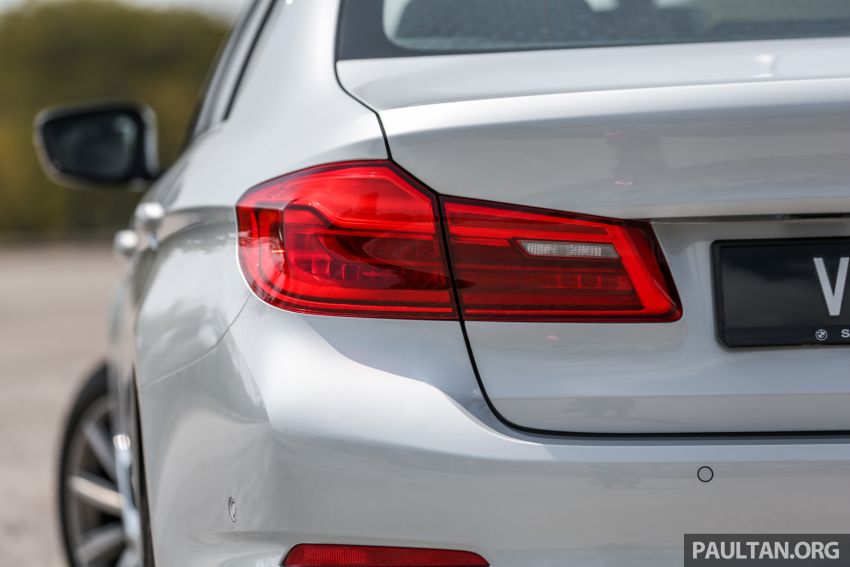 FIRST DRIVE: G30 BMW 520i Luxury and 530e M Sport 1003686
