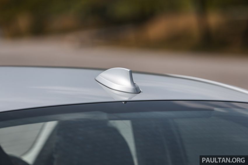 FIRST DRIVE: G30 BMW 520i Luxury and 530e M Sport 1003691