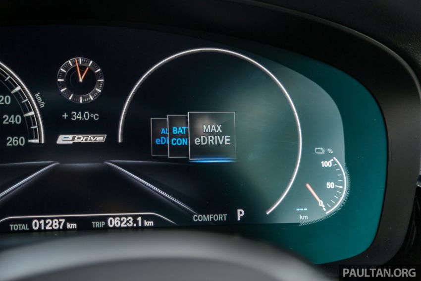 FIRST DRIVE: G30 BMW 520i Luxury and 530e M Sport 1003600