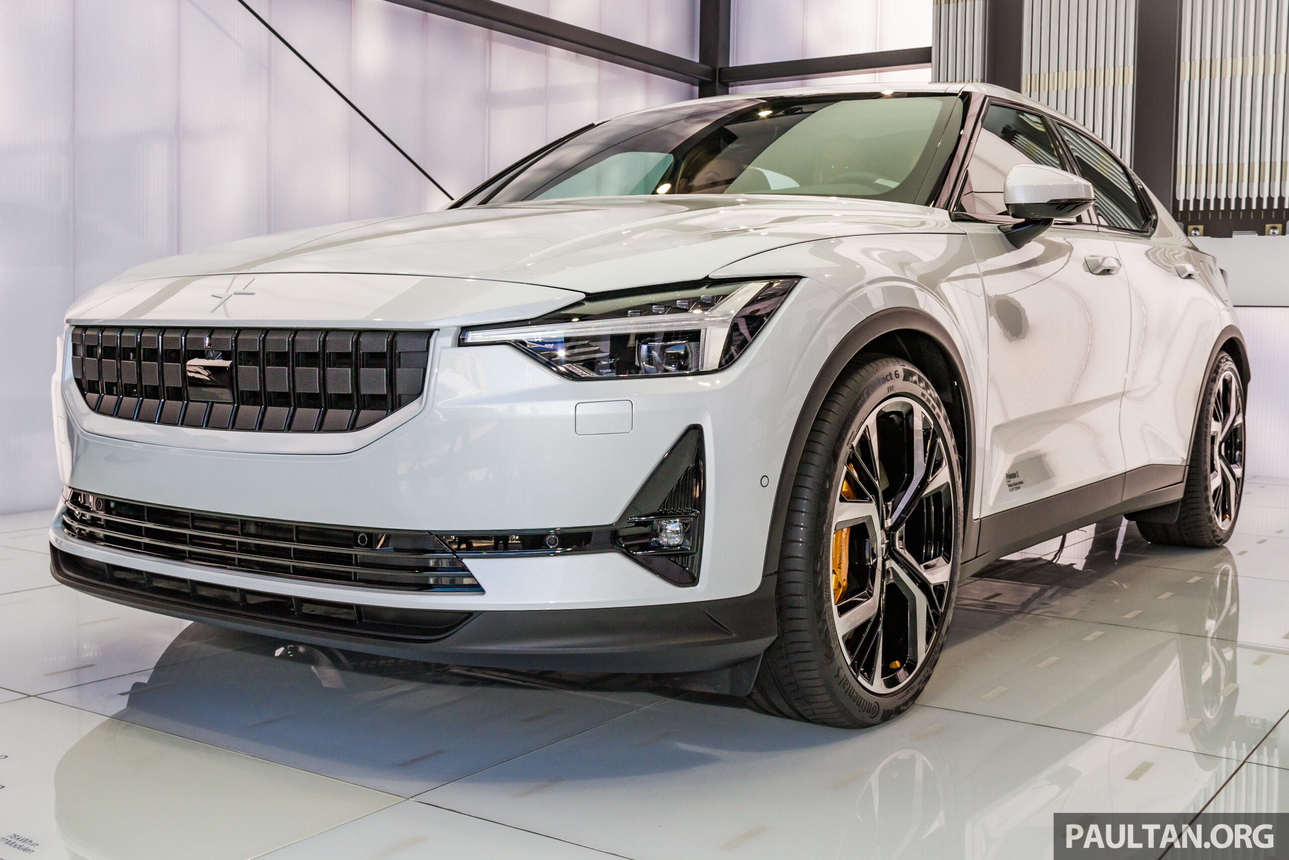Polestar 2 mula diproduksi di China – crossover elektrik sepenuhnya berkuasa 408 hp/660 Nm