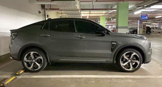 Lynk & Co 05 – more images of SUV in public emerge