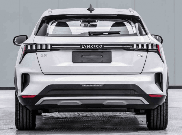 Lynk & Co 06 – B-segment SUV leaked, slots below 02