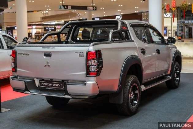 GALLERY: Mitsubishi Triton VGT AT with accessories