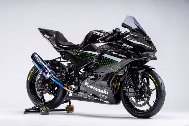 2020 Kawasaki ZX-25R Racer Custom – stealthy mods!