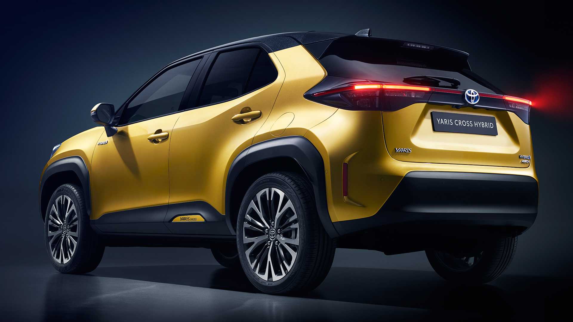 Toyota Yaris Cross didedahkan – SUV lebih kecil dari C-HR, pilihan 1.5L hibrid dan sistem AWD E-Four