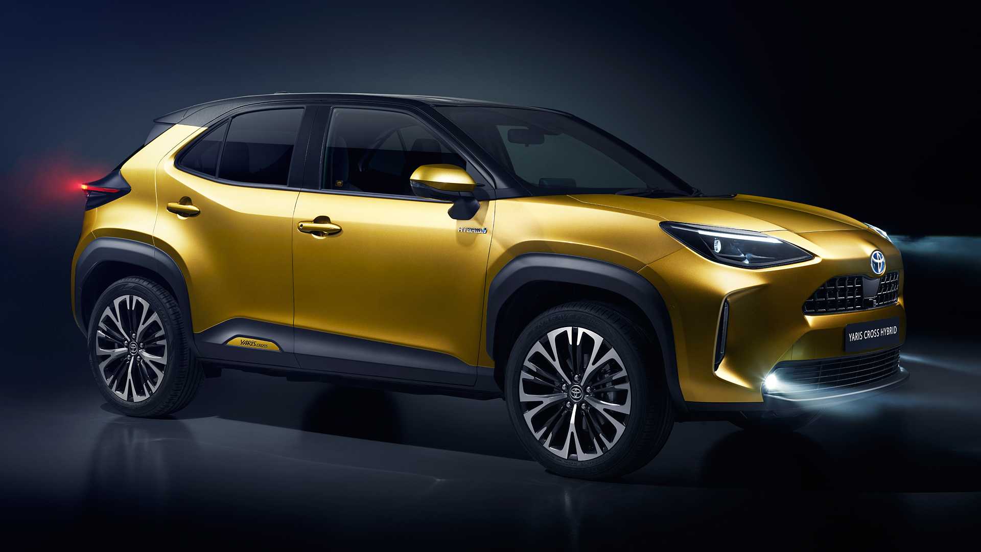 Toyota Yaris Cross didedahkan – SUV lebih kecil dari C-HR, pilihan 1.5L hibrid dan sistem AWD E-Four