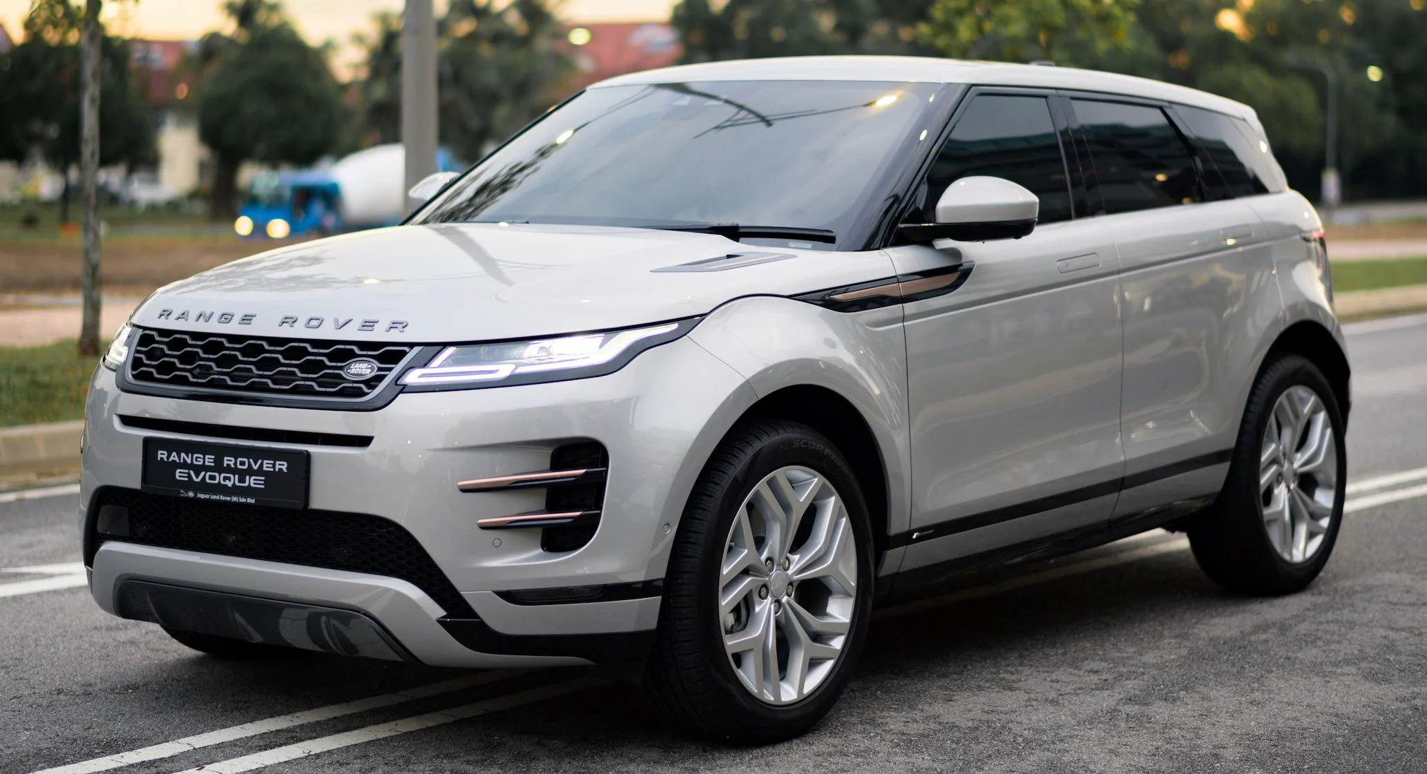 Range Rover Evoque 2020 kini di Malaysia – P200 dan P250 R-Dynamic, harga bermula RM427k tanpa SST