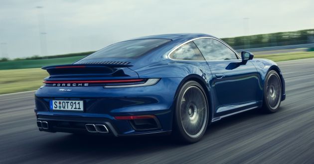 992 Porsche 911 Turbo – 580 PS/750 Nm, optional Lightweight Design package offers 30 kg reduction