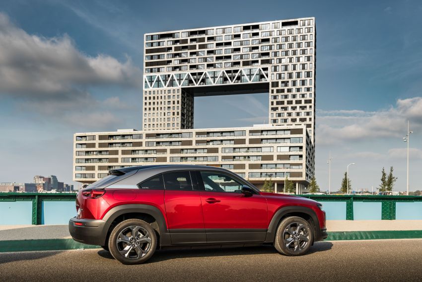 Mazda MX-30 EV launched in the UK – from RM137k 1184901