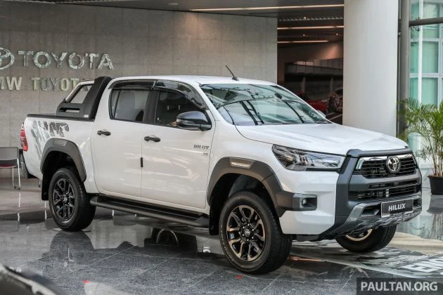 2022 Toyota Hilux Double Cab 2.4E MT 4X4 variant back on sale in Malaysia – same spec as auto; RM111k