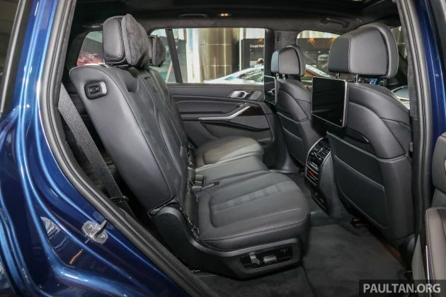 G07 BMW X7 previewed in CKD form – sole xDrive40i Design Pure Excellence variant; RM708,000 estimated