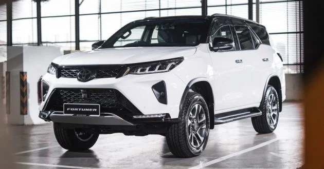 Toyota Fortuner 2021 facelift dilancarkan di Malaysia — tiga varian, dengan TSS & AEB, harga dari RM172k