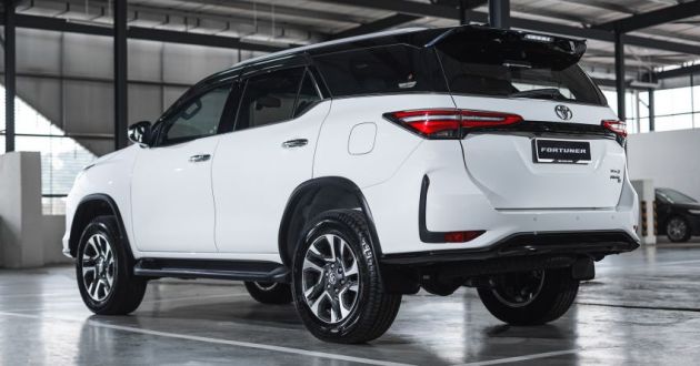 Toyota Fortuner 2021 facelift dilancarkan di Malaysia — tiga varian, dengan TSS & AEB, harga dari RM172k
