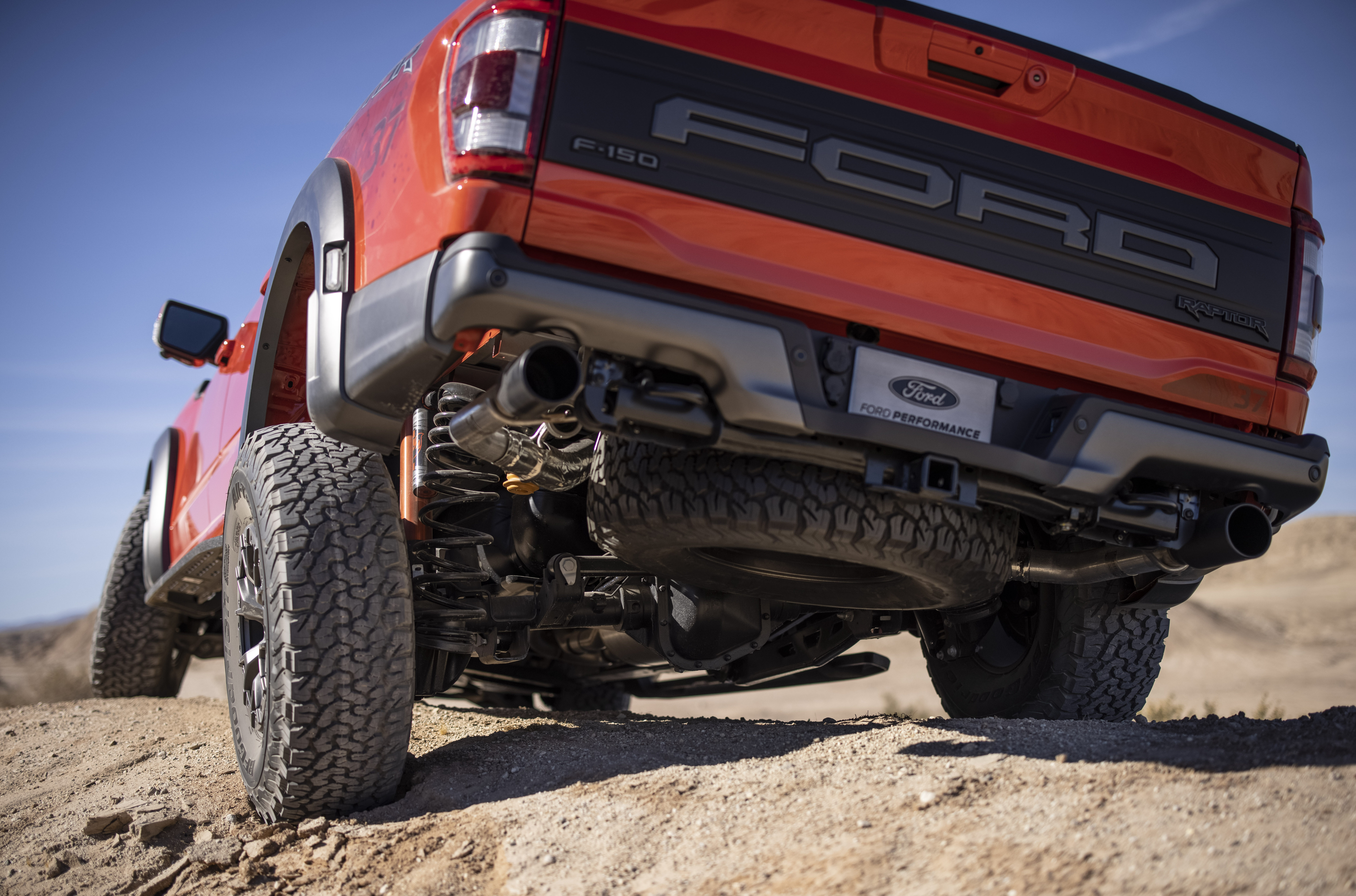 Ford akui sistem ekzos F-150 Raptor Ecoboost 2021 diilhamkan dari sistem ekzos Nissan GT-R R35