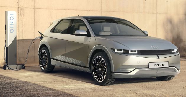 Hyundai Ioniq 5 revealed – sharp-looking electric crossover with up to 302 hp, 605 Nm, 480 km range