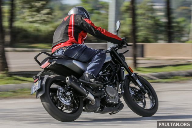 REVIEW: 2021 Husqvarna Vitpilen 401 – off-road hooliganism now comes with on-road manners