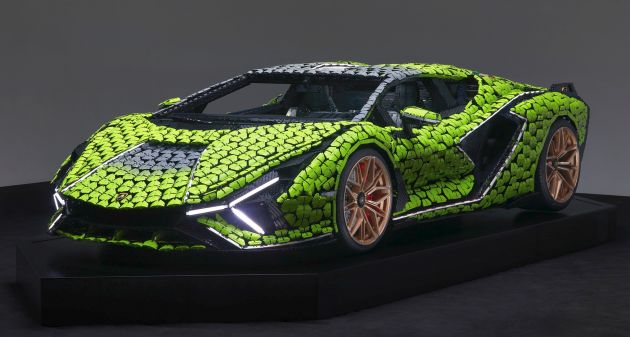 Lego Technic Lamborghini Sián FKP 37 goes full-sized – over 400,000 parts, 2,200 kg, 8,660 hours to complete