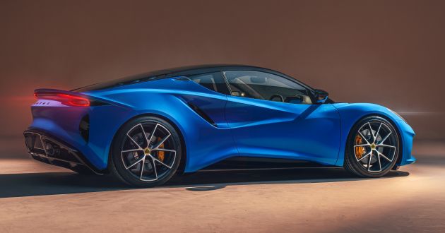 Lotus Emira debuts – 3.5L V6 and AMG 2.0L turbo four-cylinder; up to 400 hp, 430 Nm; manual, auto and DCT