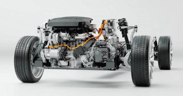 Volvo pertingkat prestasi model Recharge PHEV — bateri 18.8 kW, jarak EV hingga 90 km, T8 455 hp