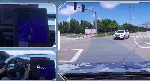 Zeekr Autonomous Driving tested in busy intersection