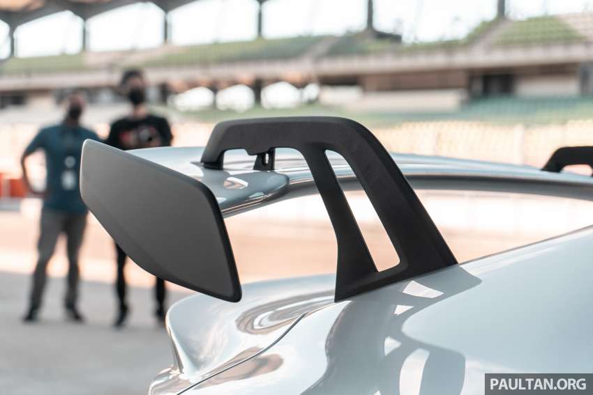 992 Porsche 911 GT3 launched in Malaysia – 4.0L NA flat-six, 6-speed MT & 7-speed PDK; from RM1.77 mil 1387806