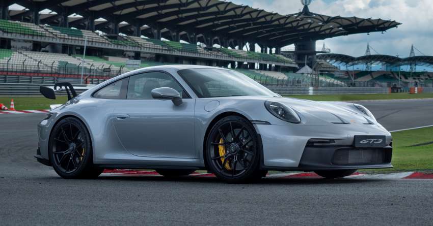 992 Porsche 911 GT3 launched in Malaysia – 4.0L NA flat-six, 6-speed MT & 7-speed PDK; from RM1.77 mil 1385276