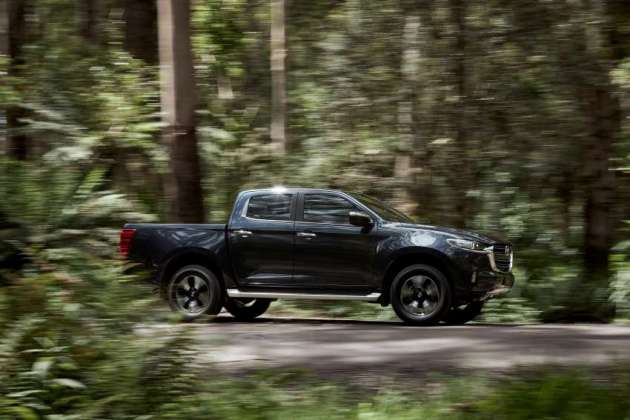 Mazda BT-50 2022 dibuka untuk tempahan di Malaysia — CBU, 5 varian, enjin 1.9L dan 3.0L; dari RM124k