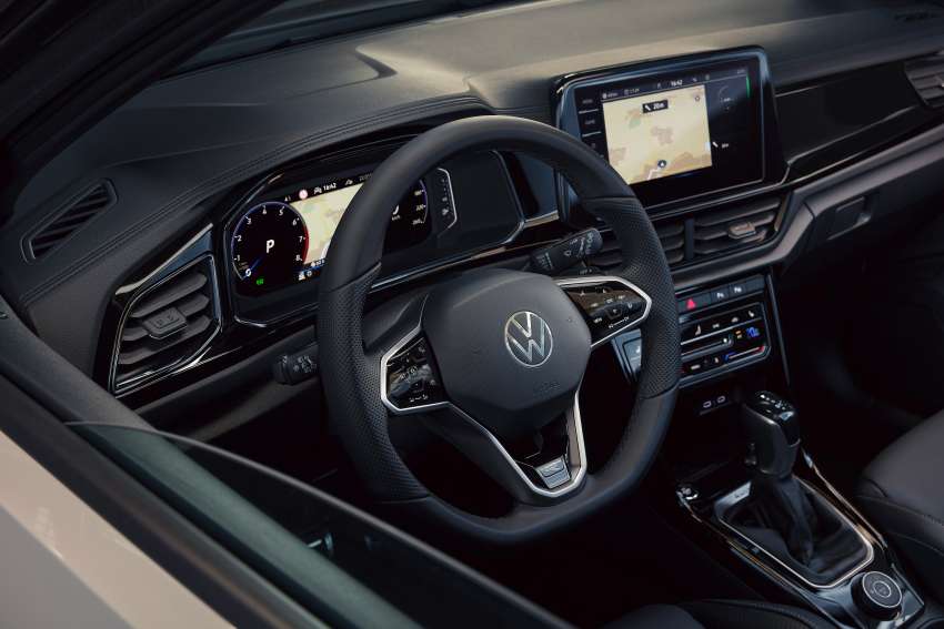 2022 Volkswagen T-Roc facelift debuts – revised exterior; interior gets tablet-style infotainment display 1378104
