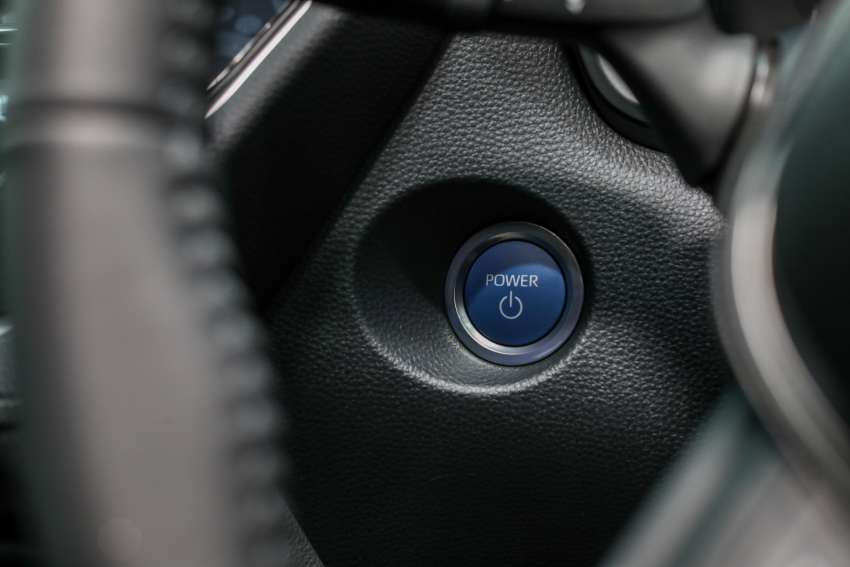 Toyota Corolla Cross 1.8 Hybrid CKD dilancar di M’sia bersama varian 1.8G, 1.8V CKD, dari RM123k-RM137k 1405846
