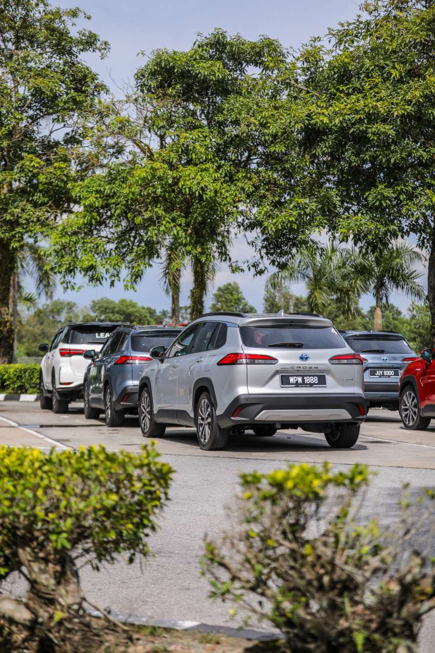 Toyota Corolla Cross 1.8 Hybrid CKD dilancar di M’sia bersama varian 1.8G, 1.8V CKD, dari RM123k-RM137k 1405903