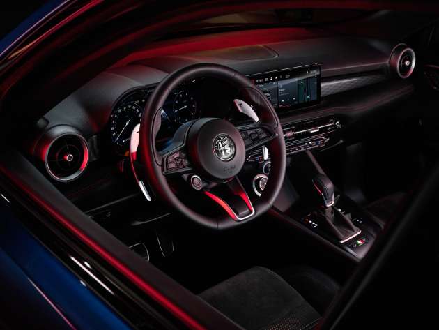 Alfa Romeo Tonale 2022 – 1.3L Turbo PHEV berkuasa 275 PS, 0-100 km/j 6.2 saat, jarak gerak elektrik 80 km