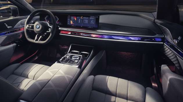 2023 BMW 7 Series: G70 gets Swarovski lights, crystal interior, 31in 8K TV, auto doors with touchscreens!