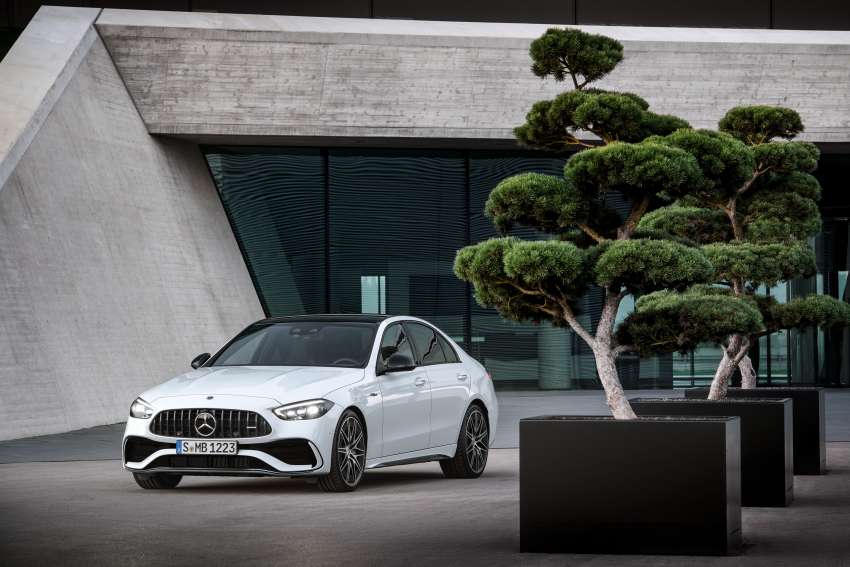 W206 Mercedes-AMG C43 4Matic – 2.0T four-cylinder replaces 3.0T V6; 408 PS, 500 Nm with electric turbo 1449472