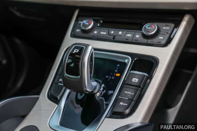 Proton X70 MC 2022 dilancarkan di Malaysia — 1.5L turbocas tiga-silinder, AWD; RM94k hingga RM122k