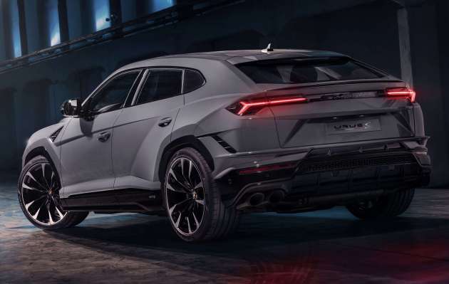 Lamborghini Urus S 2022 – 666 PS/850 Nm, 0-100 km/j dalam 3.5 saat, bumbung karbon, penggayaan baharu