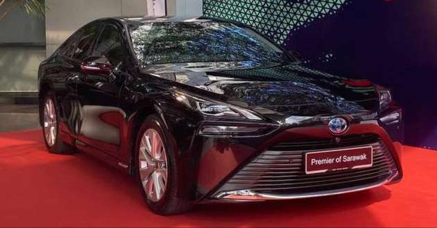 Toyota Mirai in Malaysia – 4 units of second-gen FCEV presented to SEDC Energy; 1 unit to Sarawak premier