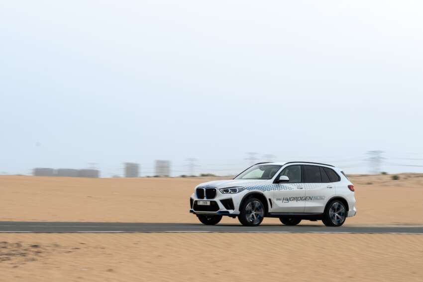 BMW iX5 Hydrogen has 401 hp power, 504 km range 1665473