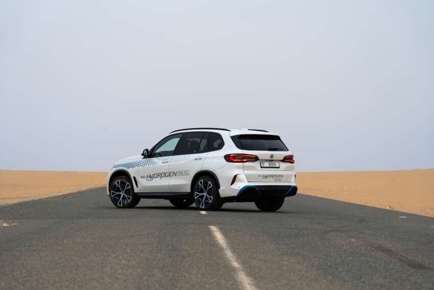 BMW iX5 Hydrogen has 401 hp power, 504 km range 1665476