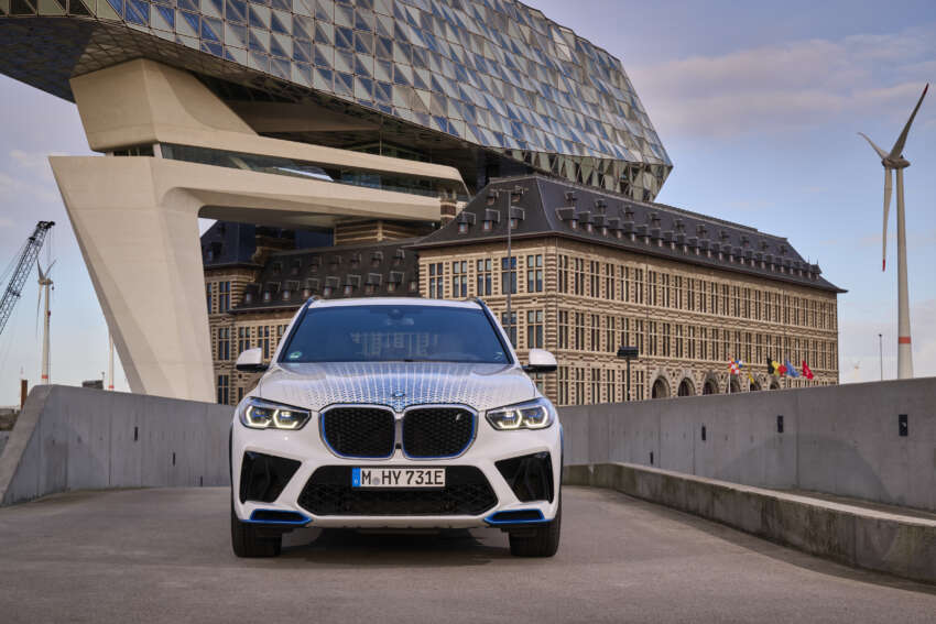 BMW iX5 Hydrogen has 401 hp power, 504 km range 1581906