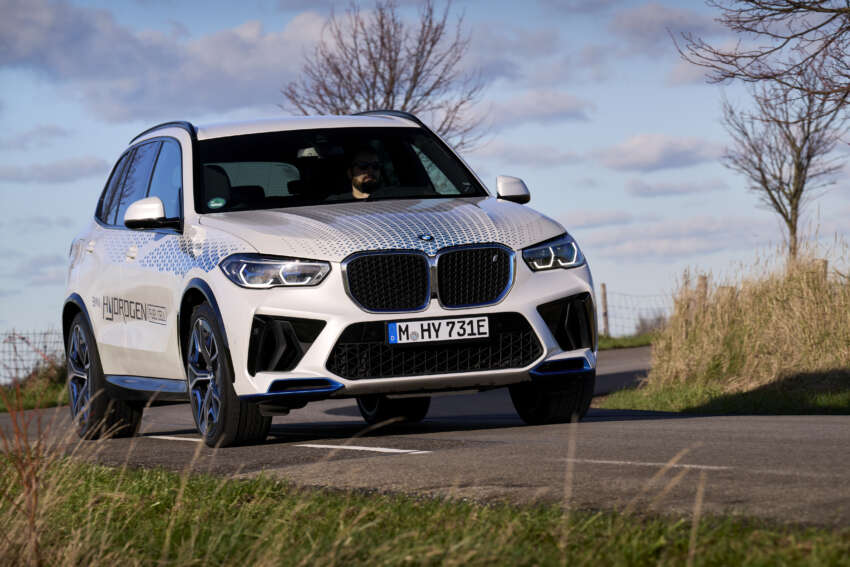 BMW iX5 Hydrogen has 401 hp power, 504 km range 1581912