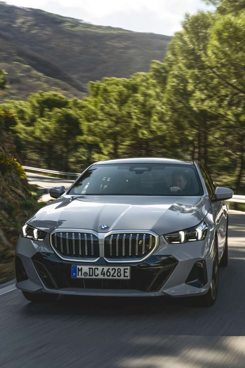 BMW i5 and 2024 BMW 5 Series G60 – M60 xDrive with up to 601 hp; AirConsole brings in-car gaming 1617732