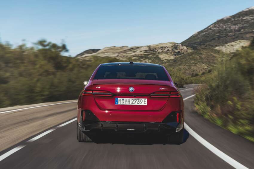 BMW i5 and 2024 BMW 5 Series G60 – M60 xDrive with up to 601 hp; AirConsole brings in-car gaming 1617714
