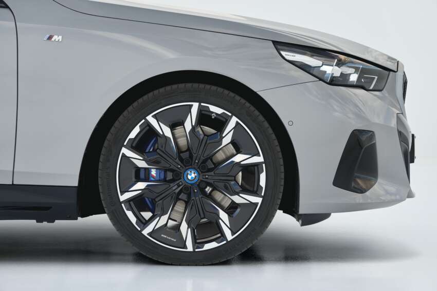 BMW i5 and 2024 BMW 5 Series G60 – M60 xDrive with up to 601 hp; AirConsole brings in-car gaming 1617821