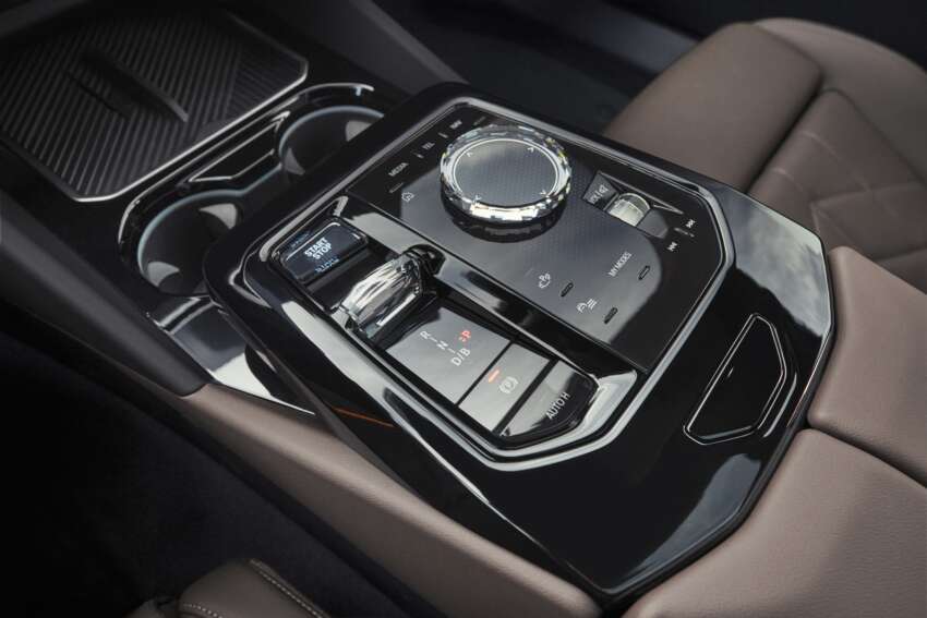 BMW i5 and 2024 BMW 5 Series G60 – M60 xDrive with up to 601 hp; AirConsole brings in-car gaming 1617853