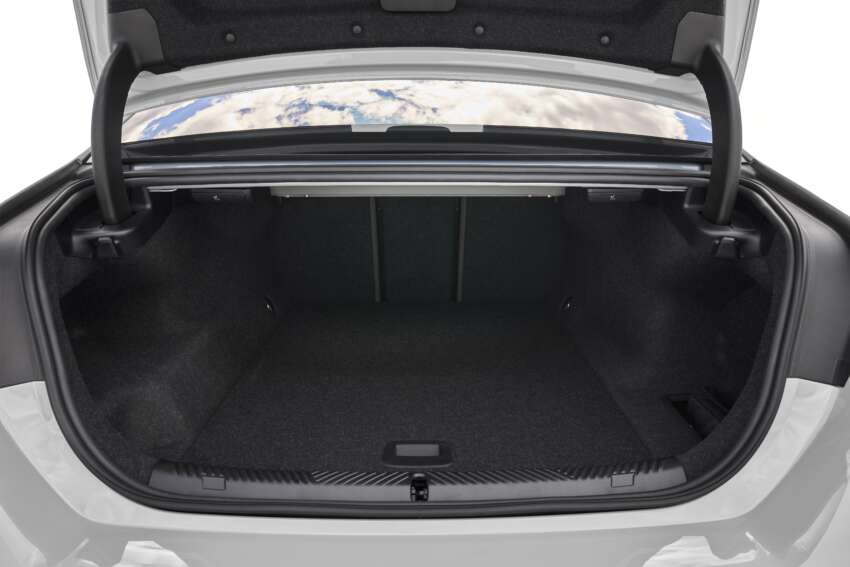 BMW i5 and 2024 BMW 5 Series G60 – M60 xDrive with up to 601 hp; AirConsole brings in-car gaming 1617854