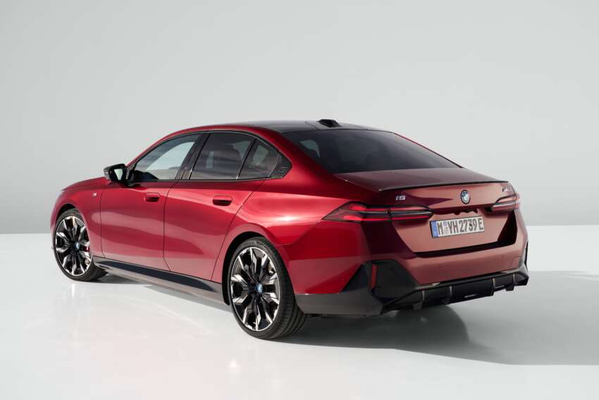 BMW i5 and 2024 BMW 5 Series G60 – M60 xDrive with up to 601 hp; AirConsole brings in-car gaming 1617753