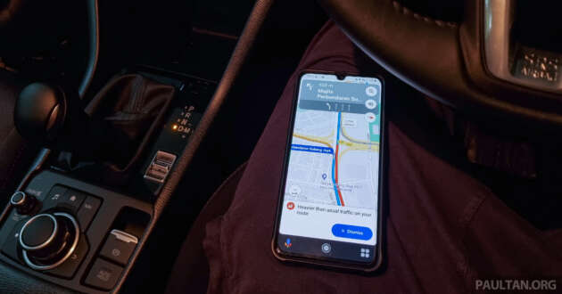 Keeping your phone on the lap while driving can land you a fine of up to RM1k or three months jail – police